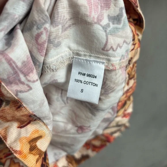 Love The Label Tallulah Blouse, Size S - Picture 12 of 16